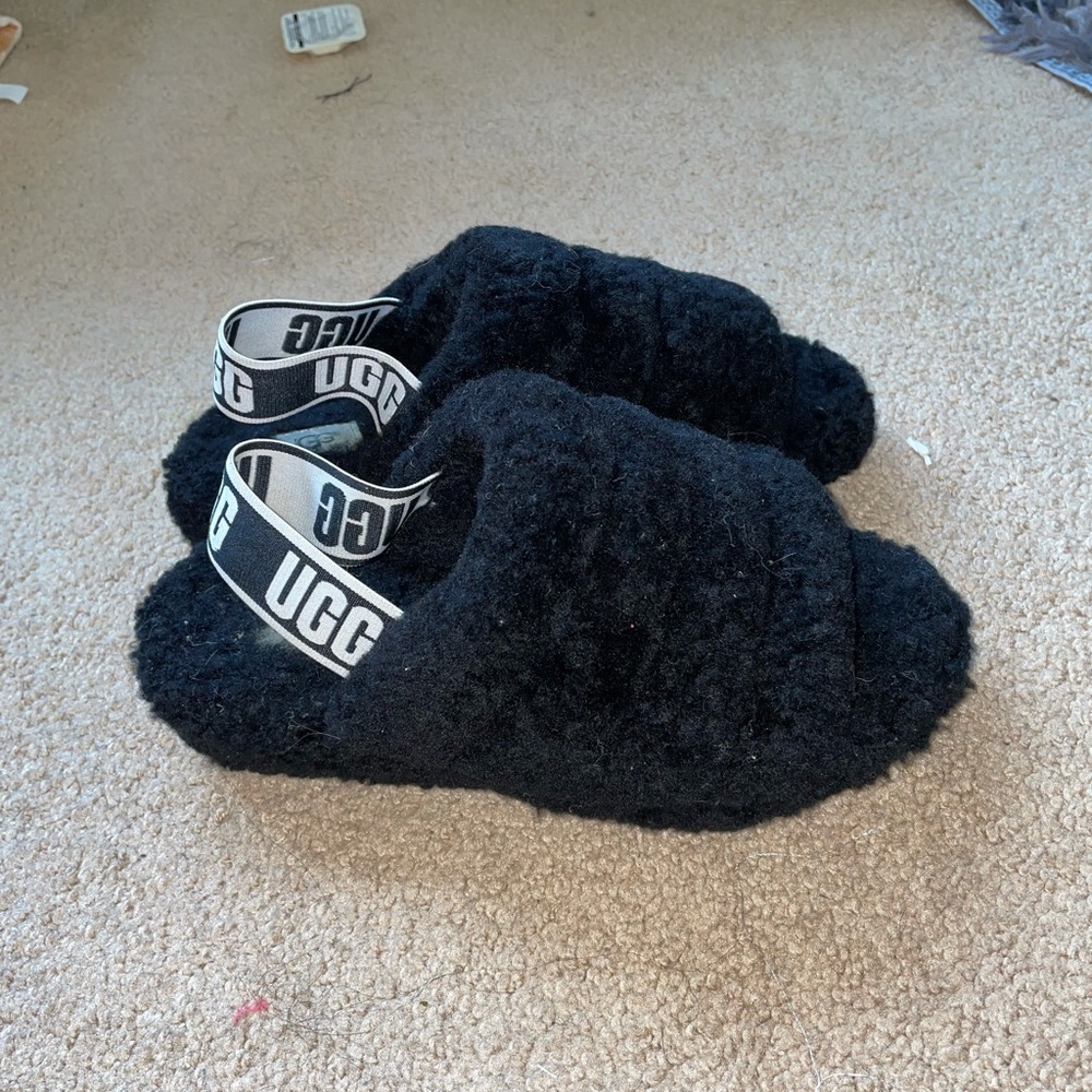 Black ugg slippers